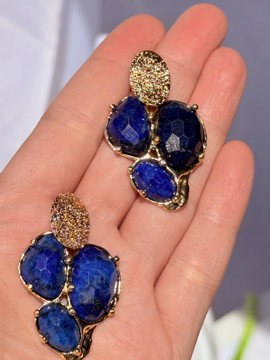 aros de lapislázuli natural bañados en oro 18K