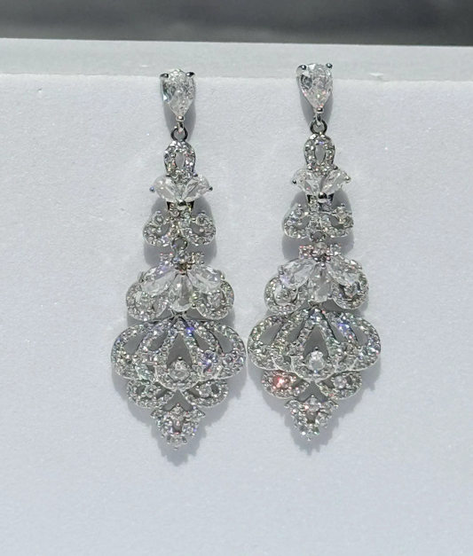 Aros de circones y plata rodinada estilo barroco