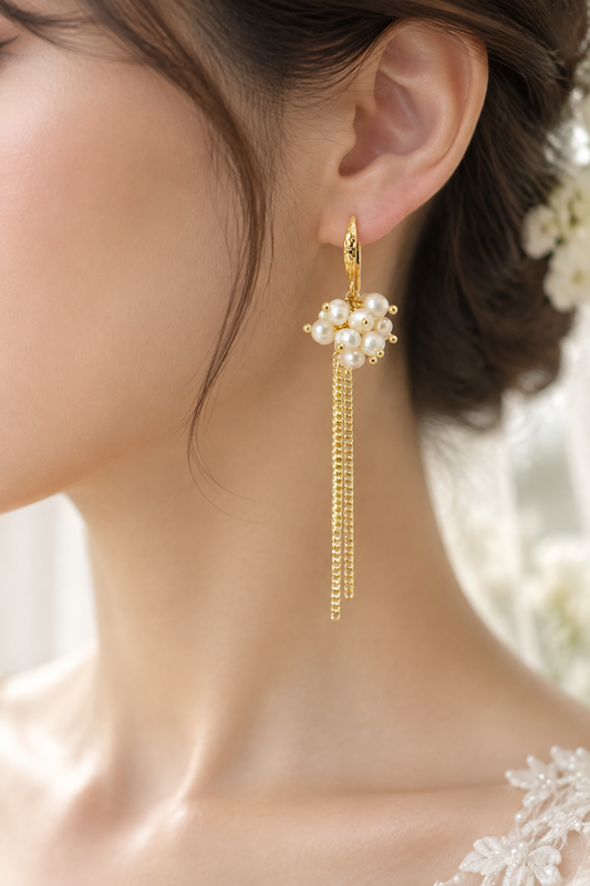 Aros racimo de perlas con cadenas colgantes