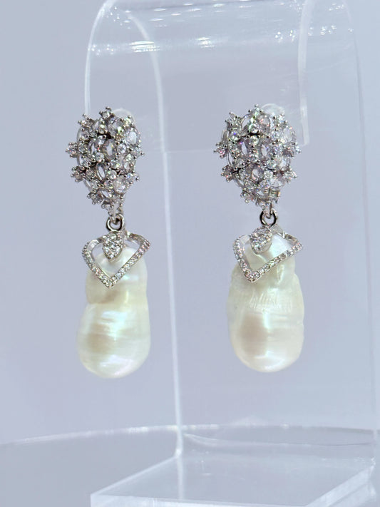 aros circones plata rodinada con perla barroca natural victoria