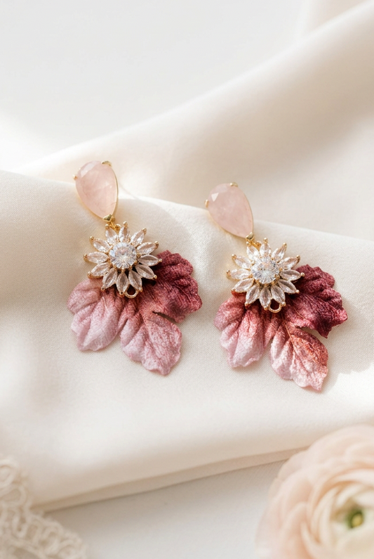 Aros hojas de terciopelo rosa con flor de circones y cuarzo rosa