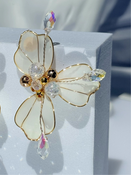 Aros Flores de Cristal Blanco Mate y  Gold