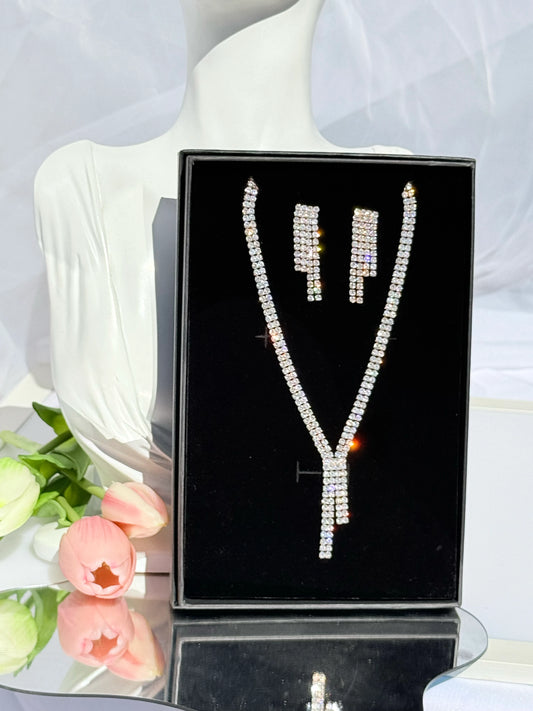 Conjunto Collar y Aros de Circón Baño de Oro 18k en Cascada