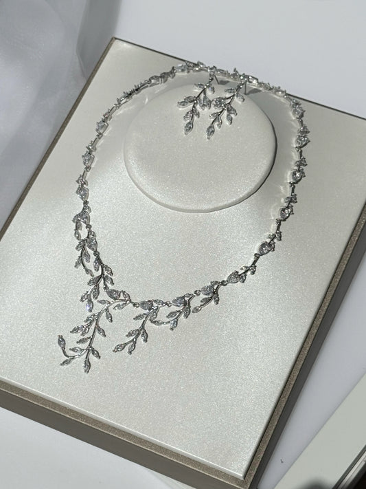 Aros y Collar de Circones- Crystal Leaf Set