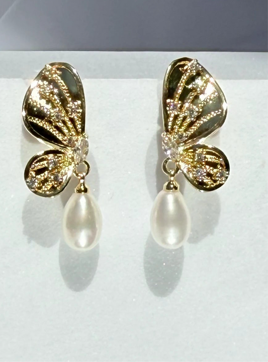 Aros de Perla Natural - Butterfly Glow
