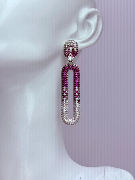 Aros Eslabón Oval Degradé Fucsia y Blanco en Metal Negro