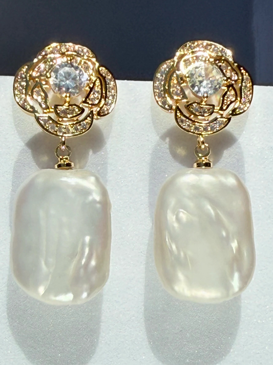 Aros de Perla Barroca - Rose Baroque