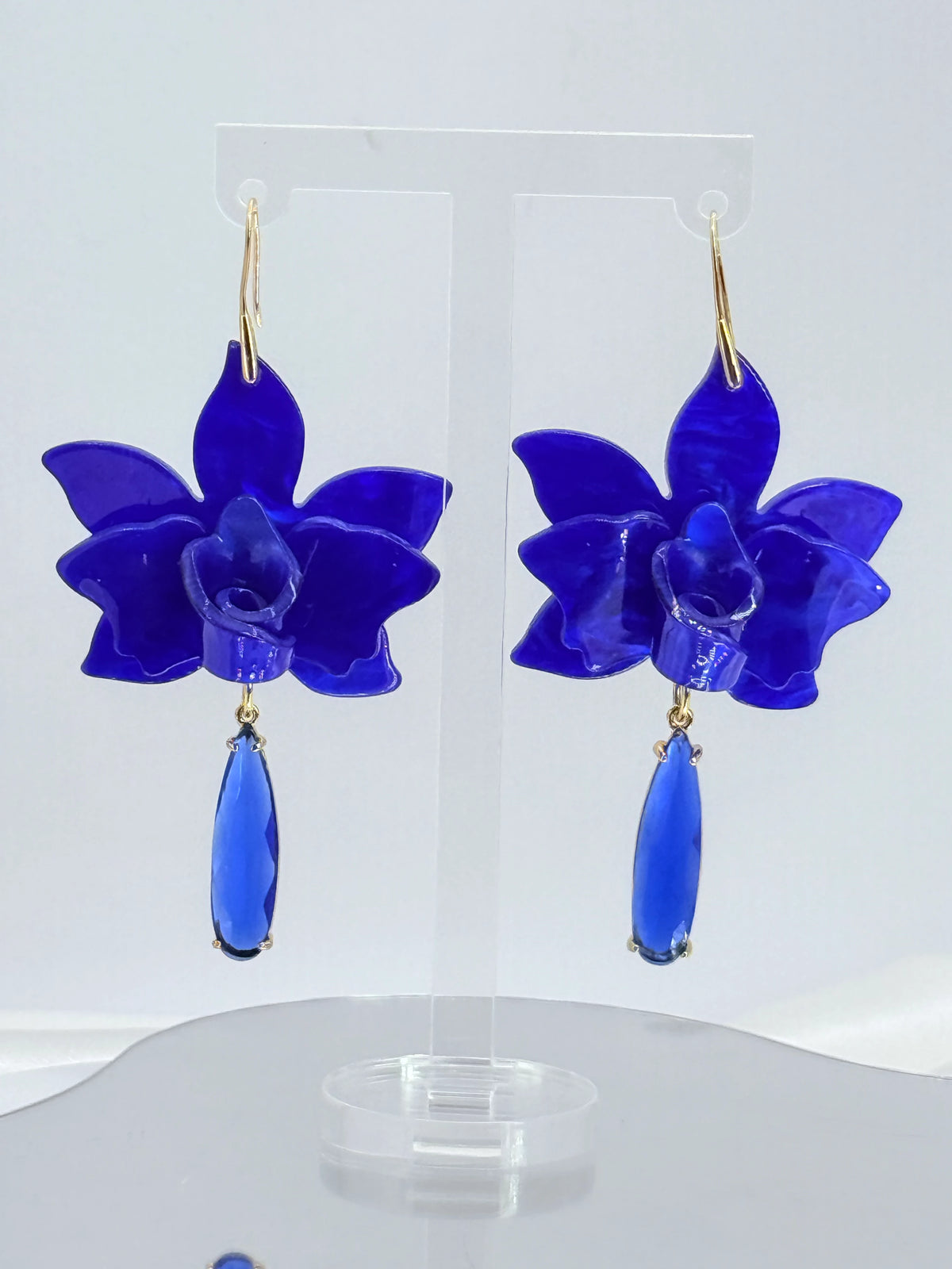 Aros de acrílico con cristal facetado y baño de oro, diseño de flor con gota colgante, libres de níquel