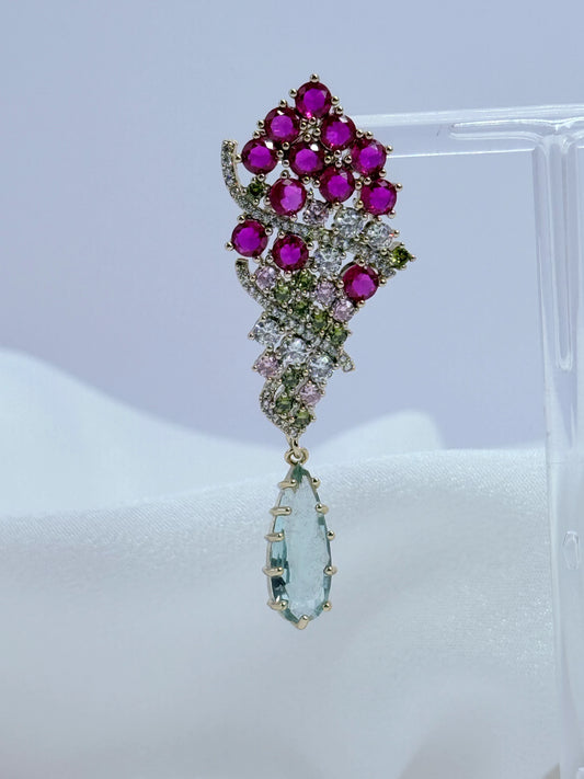 Aros racimo circonitas fucsia gota aguamarina oro 18K - La Merced Joyas
