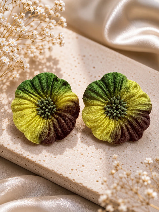 Aros maxi flor de terciopelo degradé verde, grandes y livianos