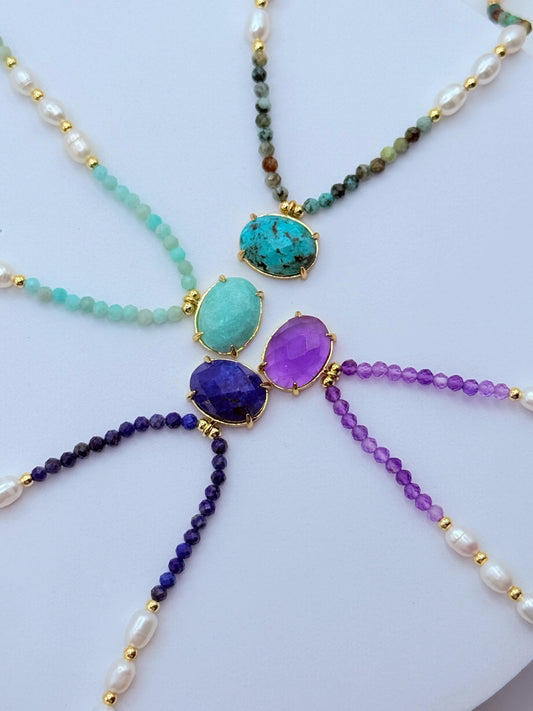 COLLAR HARMONY GEMS - Piedras Facetadas, Perlas y Colgante
