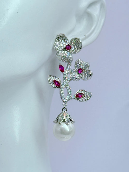 Aros florales circones fucsia perla shell plata 925 rodio - La Merced Joyas
