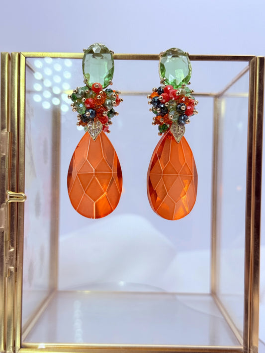 aros racimo bora bora bañados en oro con cristales facetado naranjo y verde par - La Merced Joyas