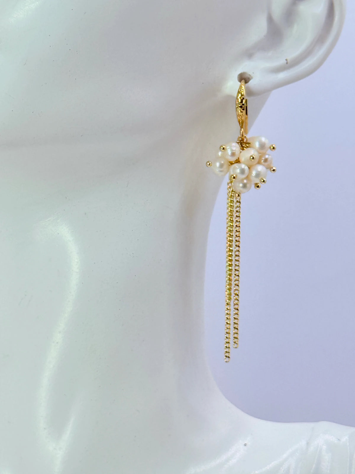 Aros racimo de perlas con cadenas colgantes