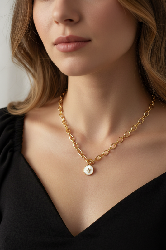 COLLAR NORTH STAR - Cadena Eslabonada y Nácar con Estrella