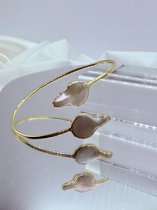 Pulsera Esclava con Perlas Naturales Bañada en Oro 18K