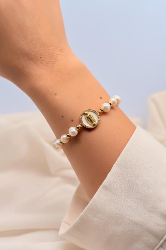 pulsera de virgen de nacar y perlas aturakes 